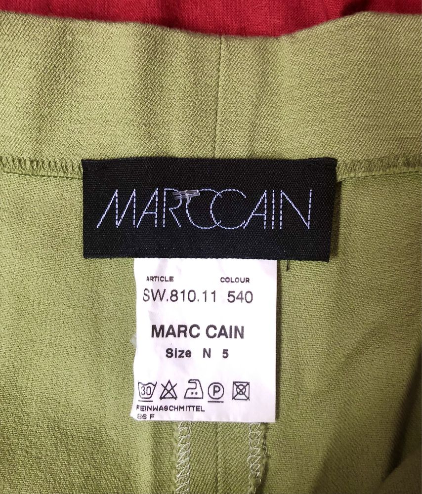 MarcCain. Zielone wąskie spodnie. Wysoki stan, długość 7/8