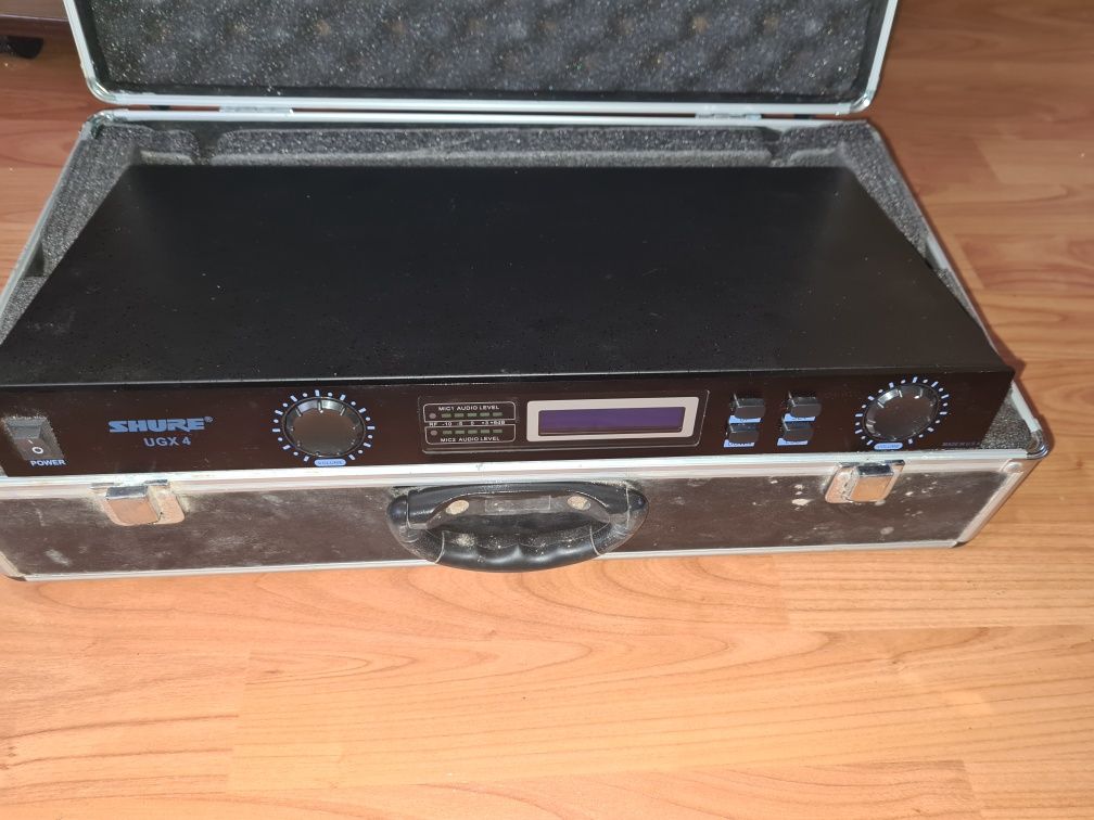 Продам/обменяю радиомикрофонную систему SHURE UGX-4 (SM-58)