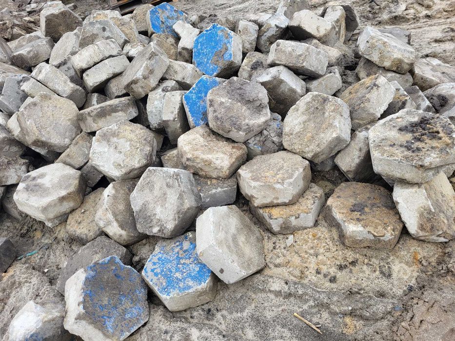 Trylinka z rozbiórki, gruz z kruszarki