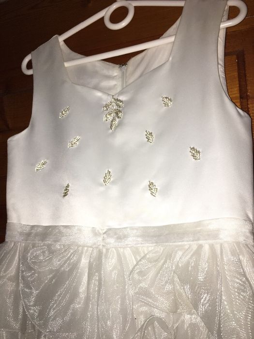 Біле плаття для дитини , белое платье