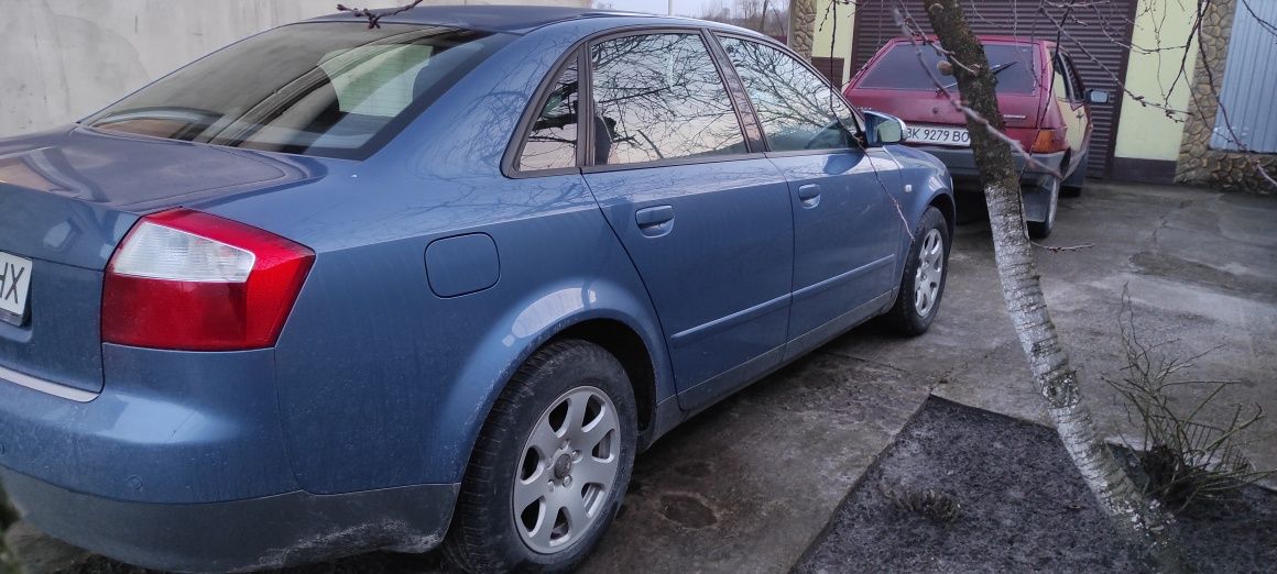 Продаю AUDI A4 2002(рік)