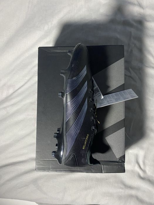 Chuteiras Adidas “Predator League FG”
