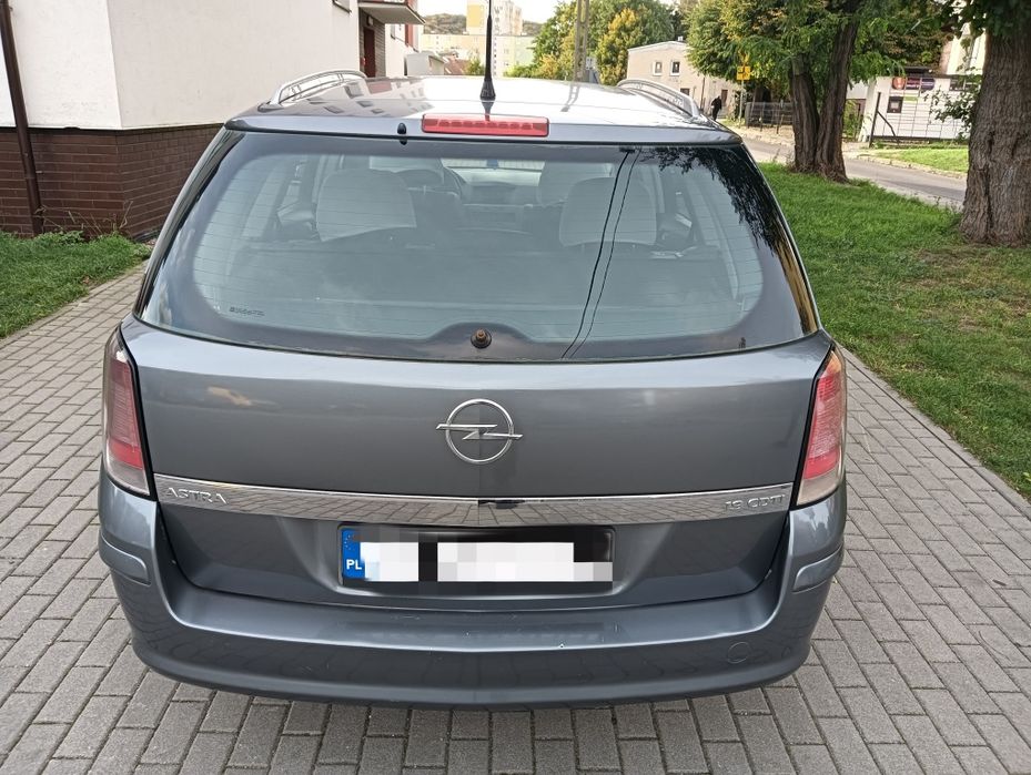 Opel Astra 1.9 CDTI 120 km 2006 rok kombi