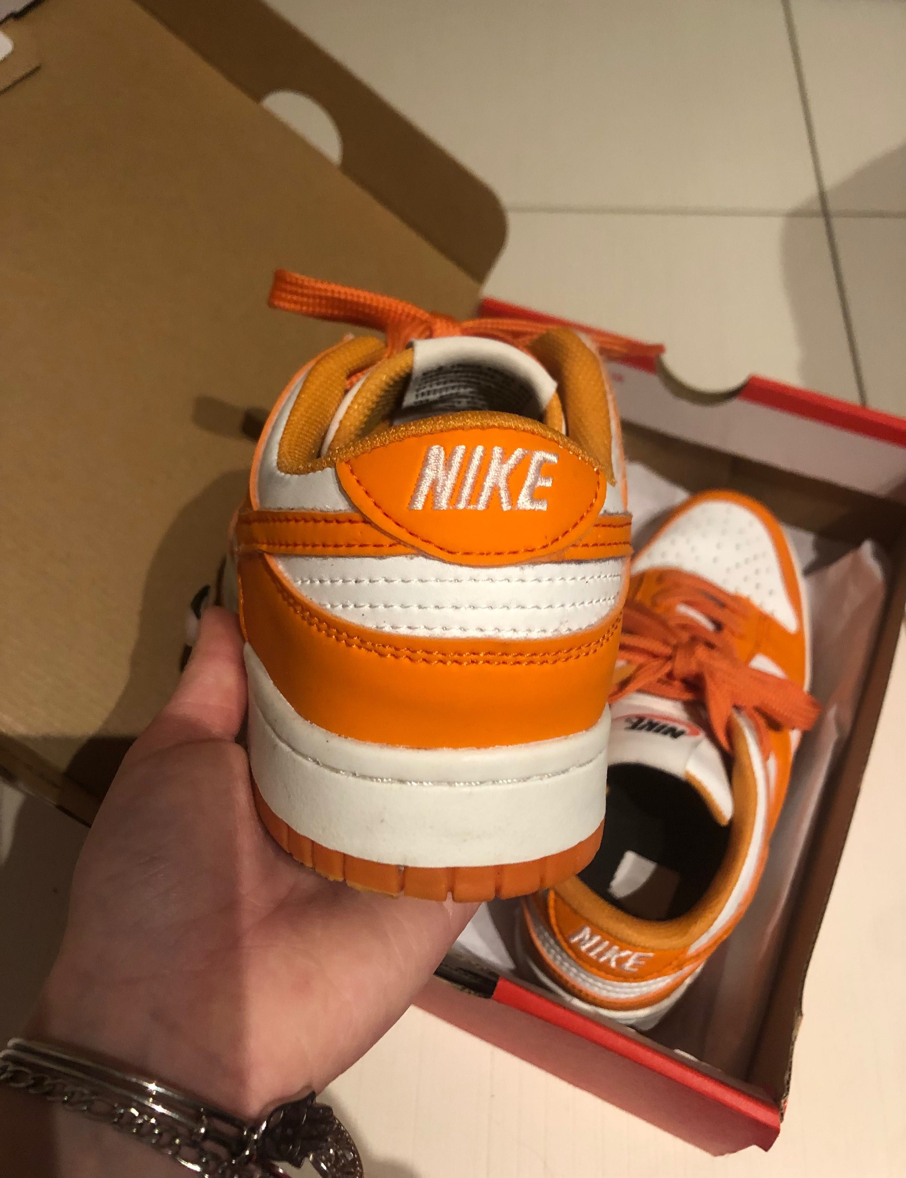 Nike Dunk low- cor laranja