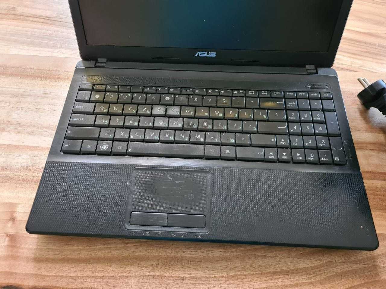 Ноутбук ASUS X54HY (X54HY-SO168D) Black (включается, экран не горит)