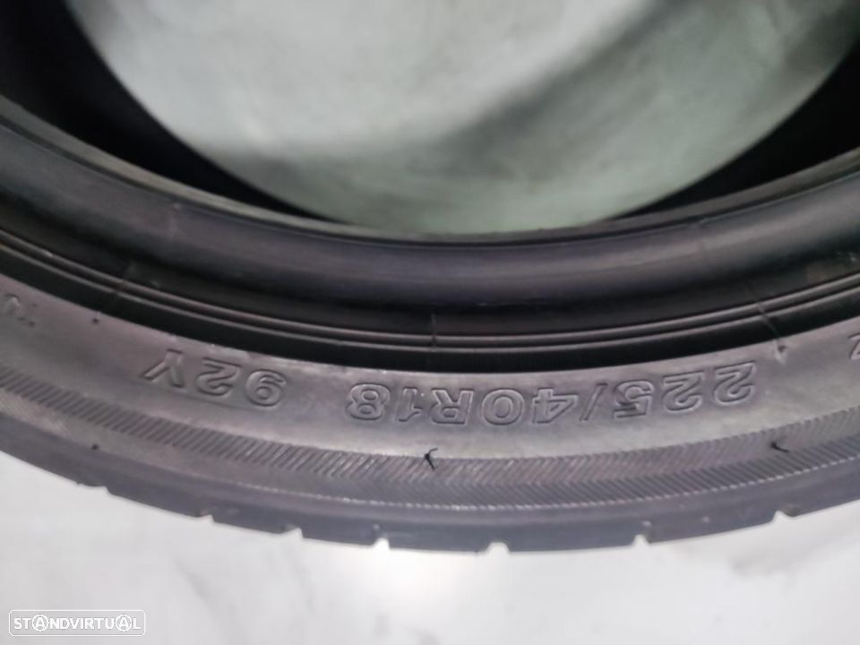 2 pneus semi novos 225-40r18 bridgestone - oferta dos portes