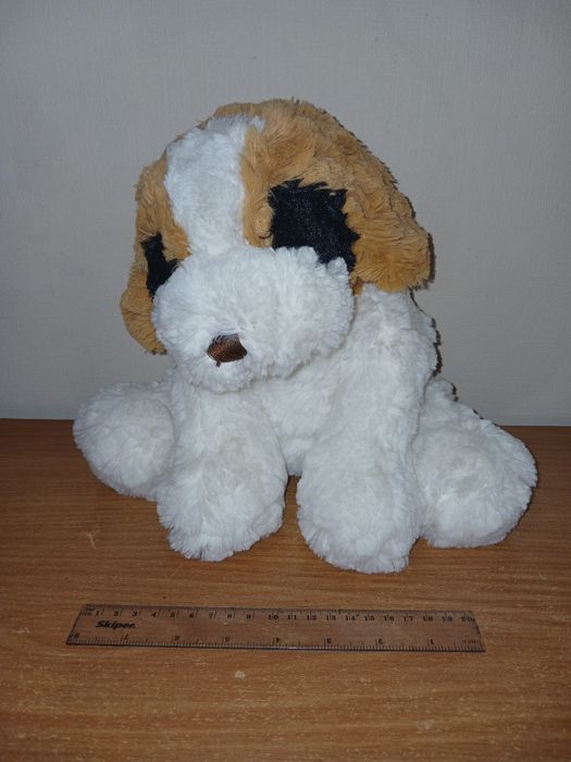 Іграшка маленьке цуценя