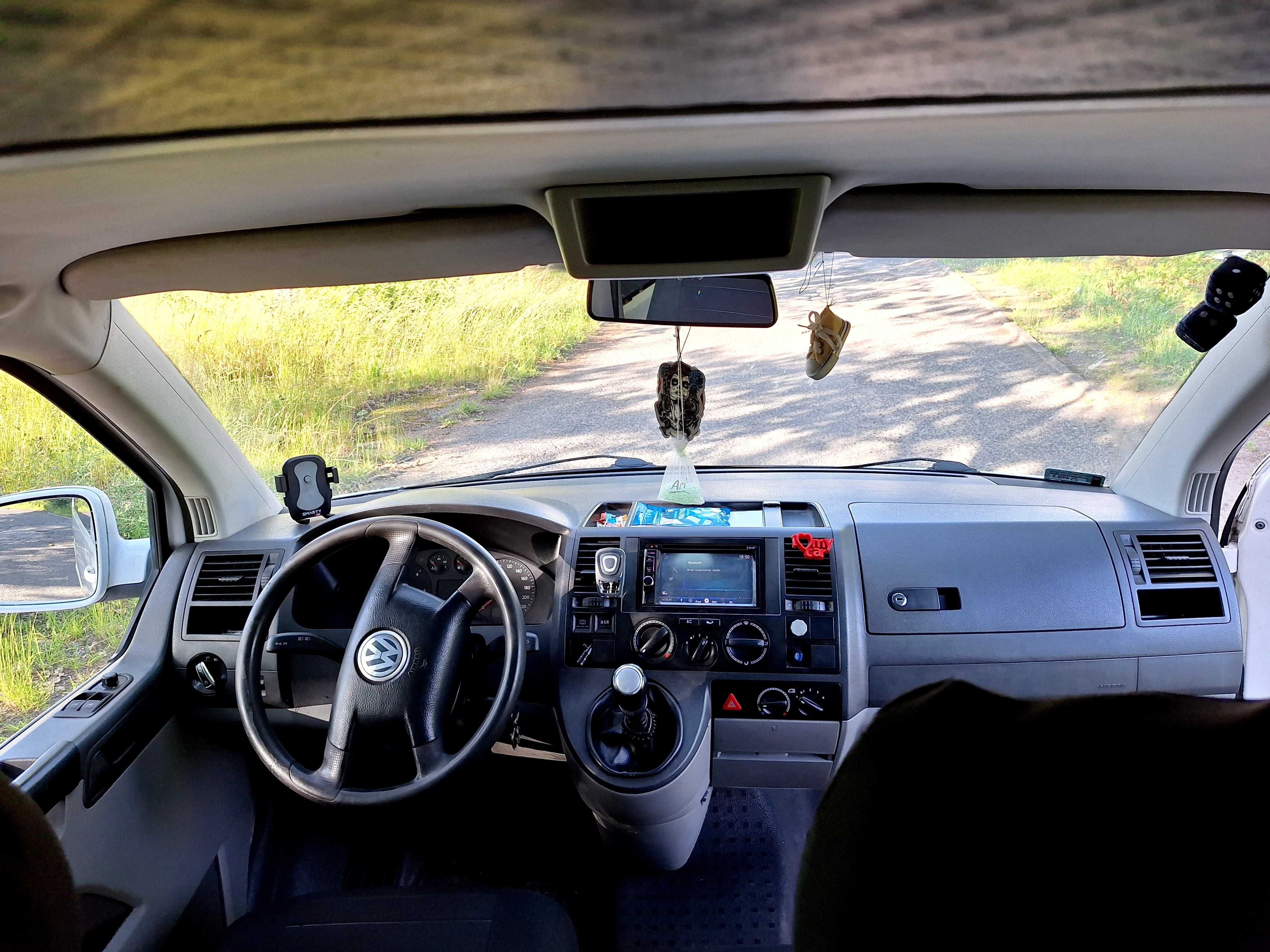 Volkswagen caravelle T5 9 osób 1.9.