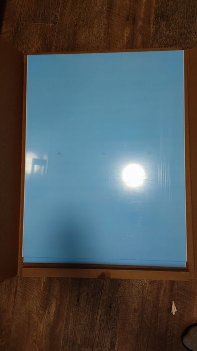 Fronty meblowe Ikea Voxtorp białe oraz ciemny orzech