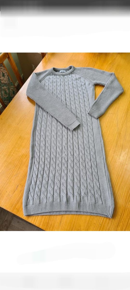 Платье   вязаное