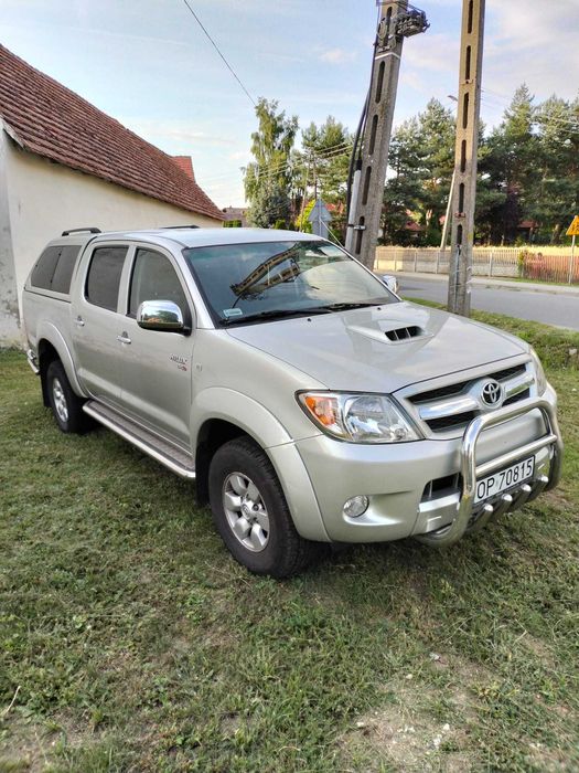 Wynajem samochodu Toyota Hilux 2008