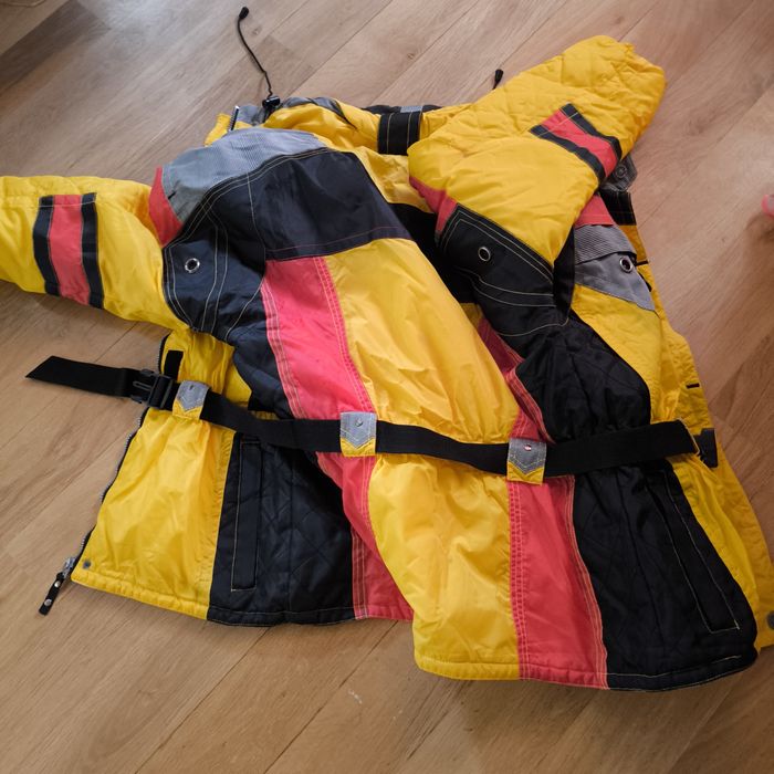 Лыжный костюм  супер качество, размер 46  состояние нового