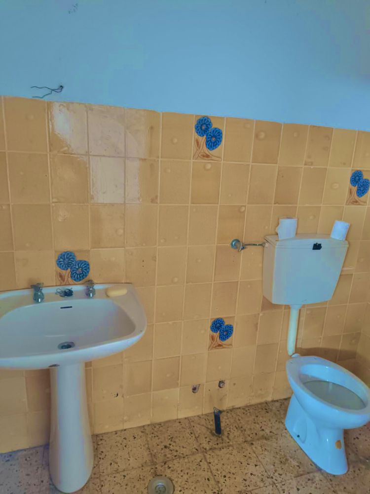 Alugo armazém com 90m2