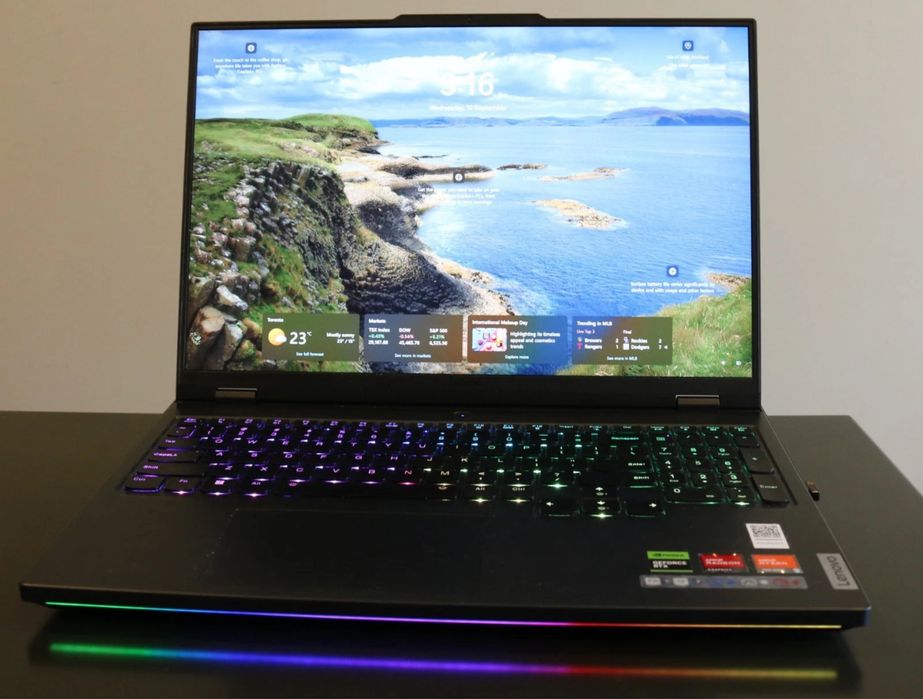 Legion Pro 7 16' QHD+ 240hz, R9 7945HX, RTX 4080, 48GB RAM, 4TB SSD