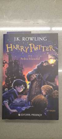 Livro Harry Potter e a pedra filosofal