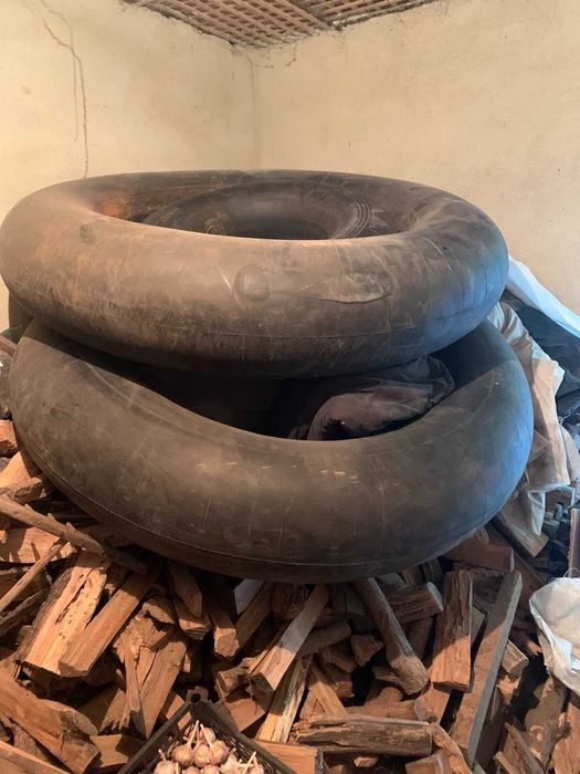 Камери для коліс причіпа та трактора