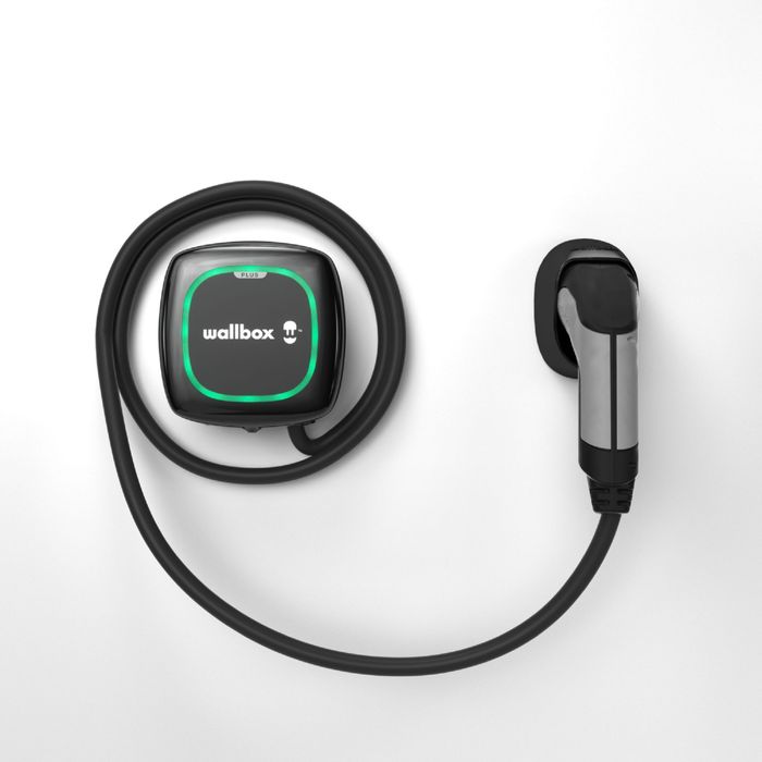 Wallbox pulsar plus monofazica nova a estriar carrega ate 7.4kw