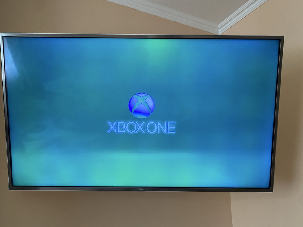 Продам Xbox One S 1 tb !!!