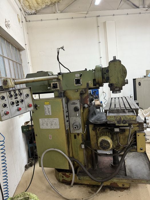 Frezarka uniwersalna FWH 40 J