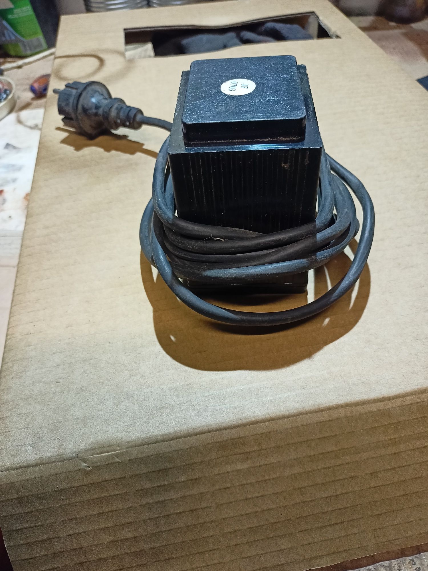 Zasilacz JT 3000