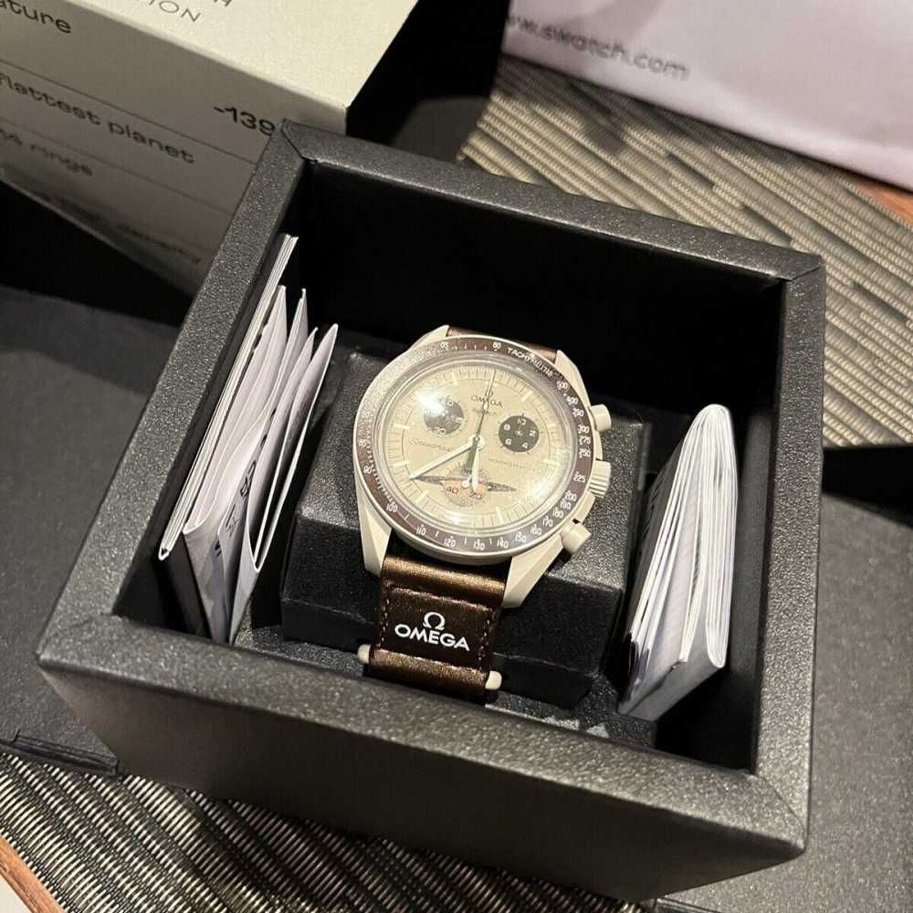 SO33T100 Biocéramique Saturn – Omega x Swatch