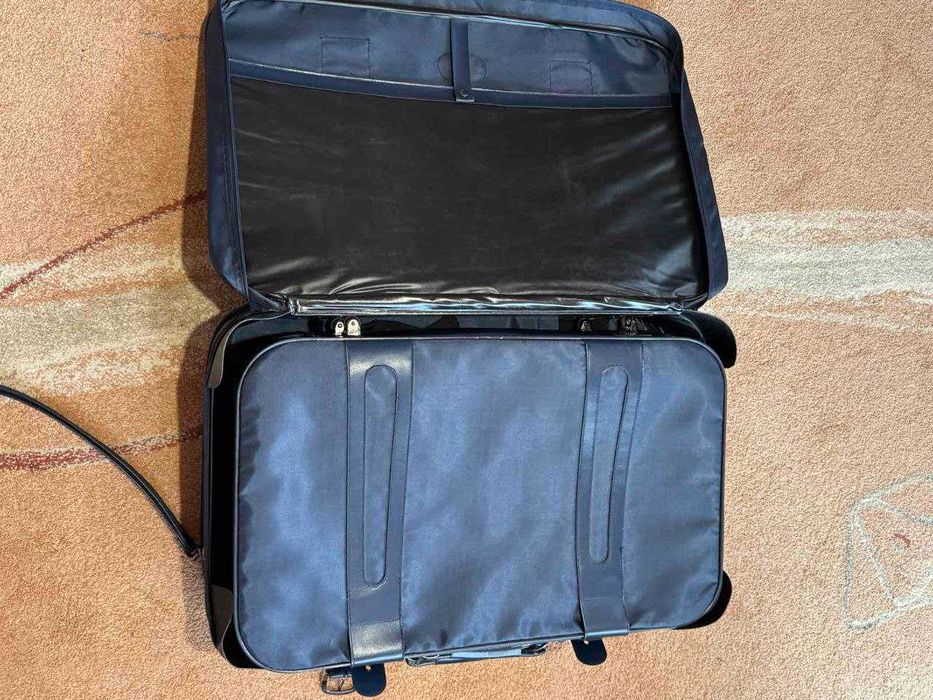 Sprzedam komplet 2 walizek