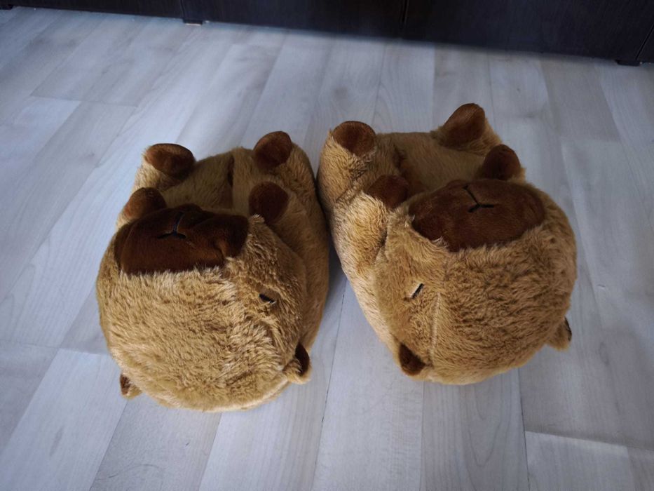 Kapcie kapibary 20-25 cm