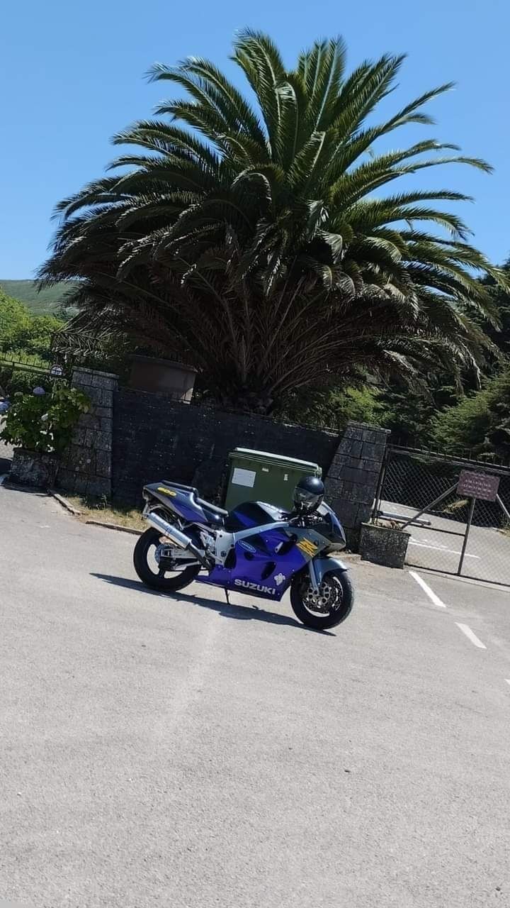GSXR 600 srad como nova