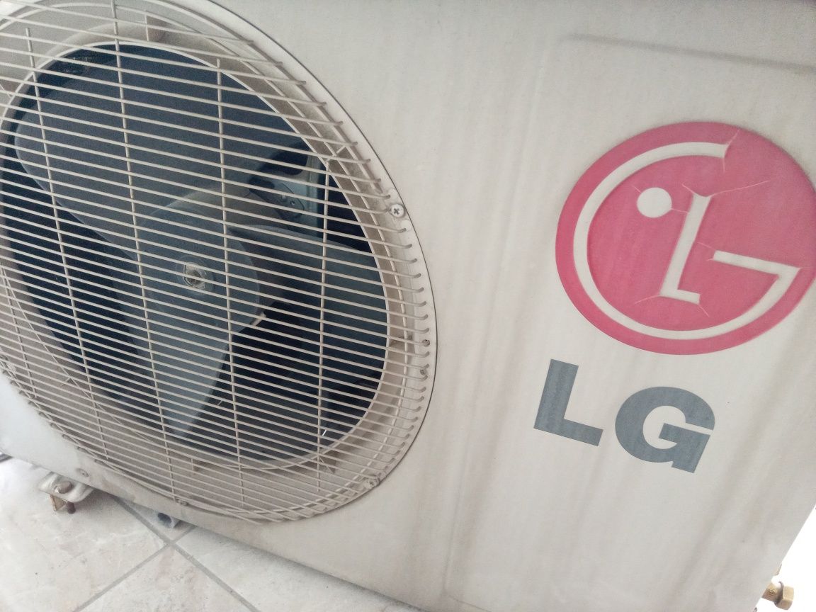 Кондиціонер LG A12 LHU