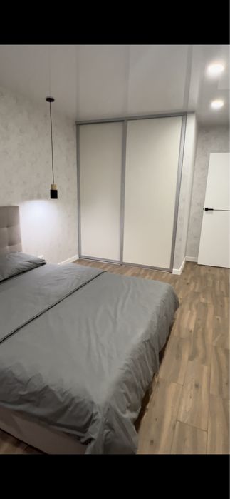 Здаеться подобово на автовокзалі двокімнатна квартира