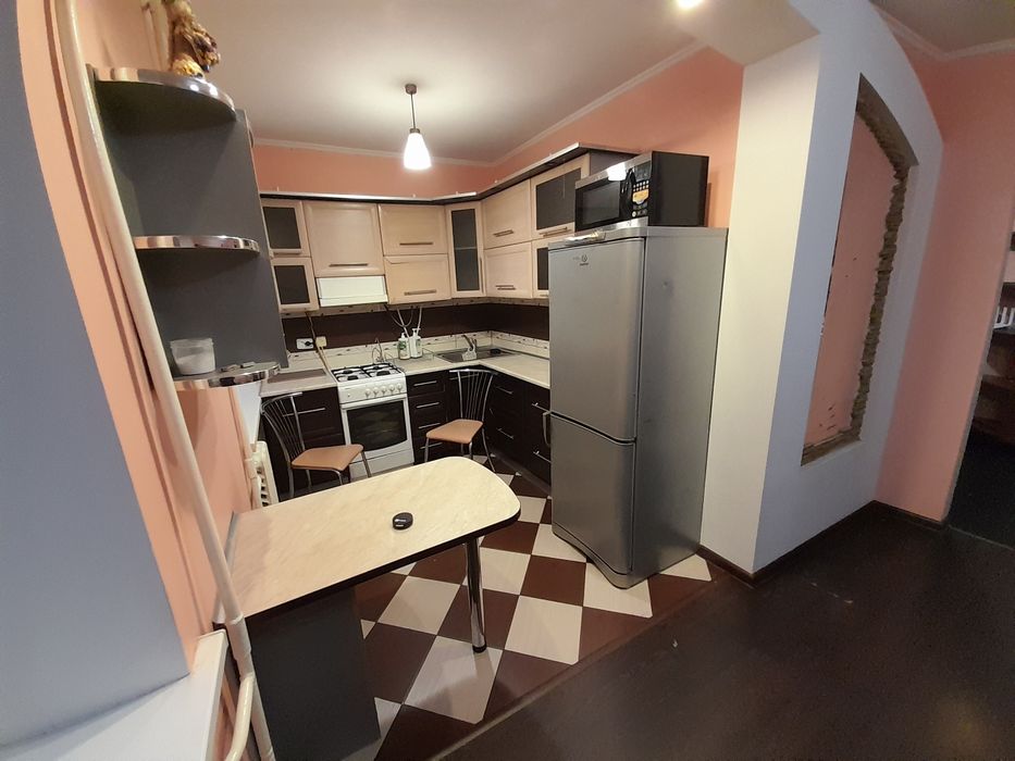 Здам 3кімнатну Центр