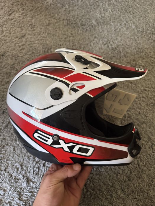 Шолом AXO розмір L Новий ще є окаляри