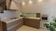 Світла 2 кімн. кв., велика кухня, 2 балкона, газове опалення!