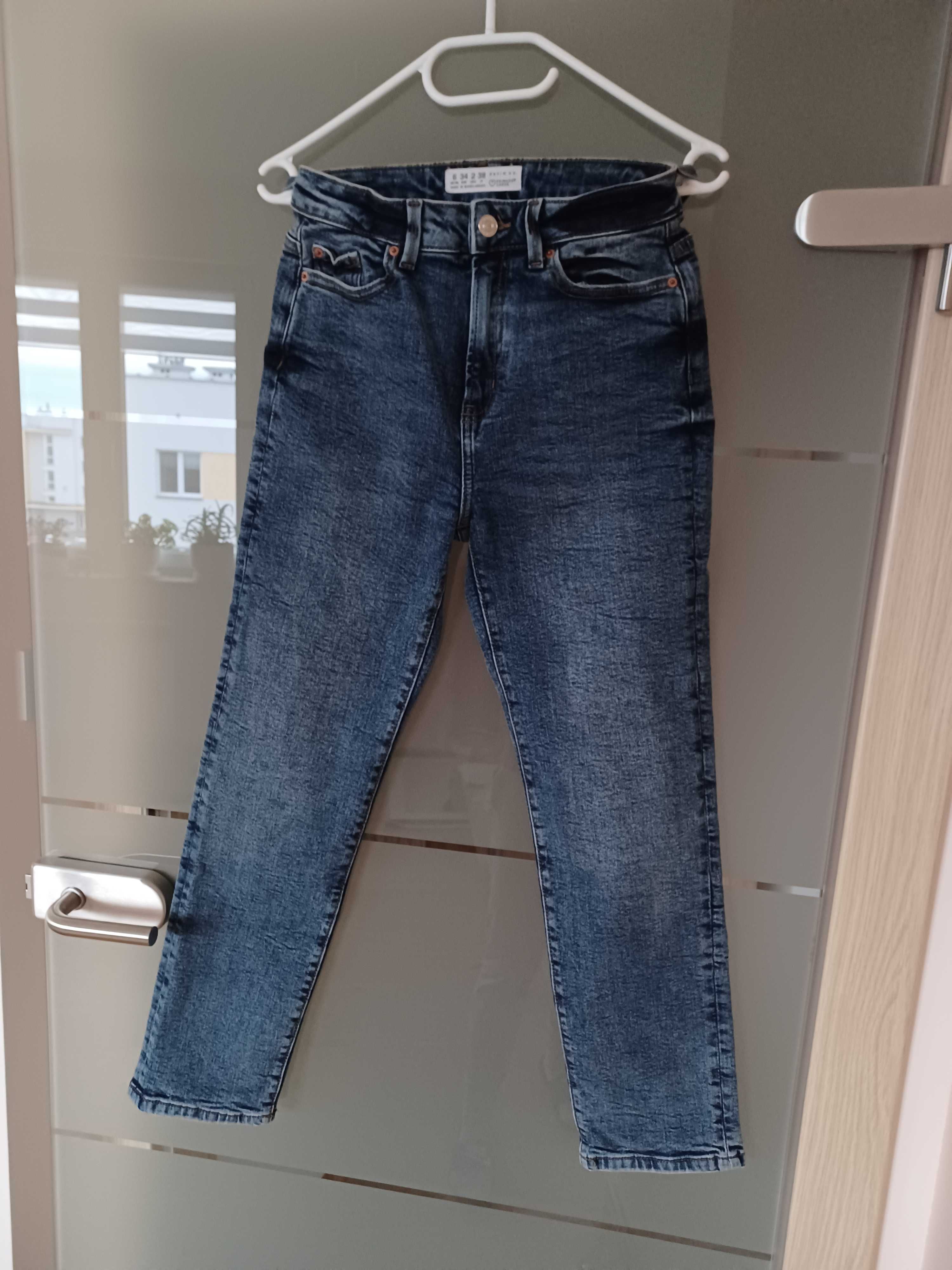 bb6. Jeansowe Spodnie typ Mom Fit Jeans marki Denim Co rozmiar 34.