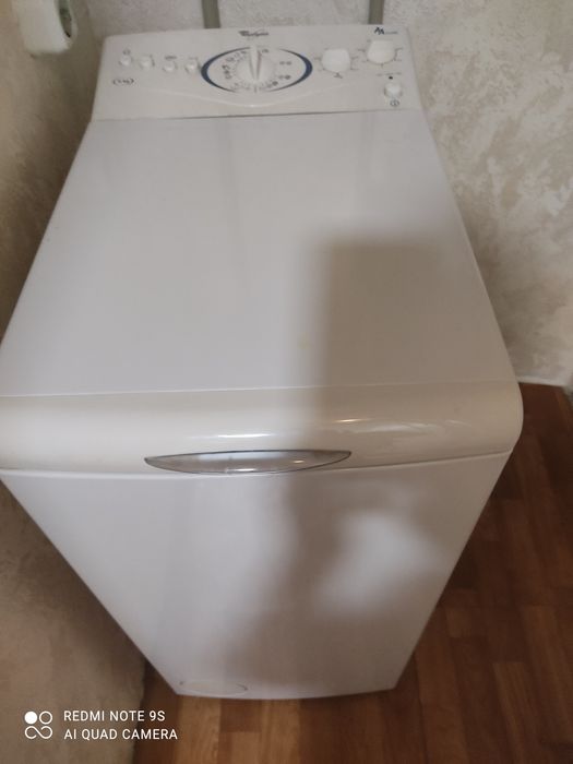 Машина стиральная   whirlpool  вертикальнл загрузка