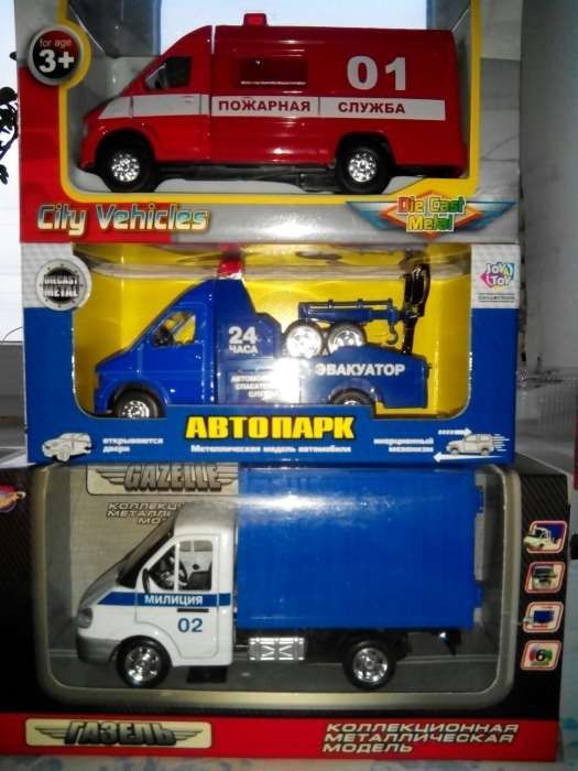 Коллекционные модели масштабных автомобилей Мерседес 1/43