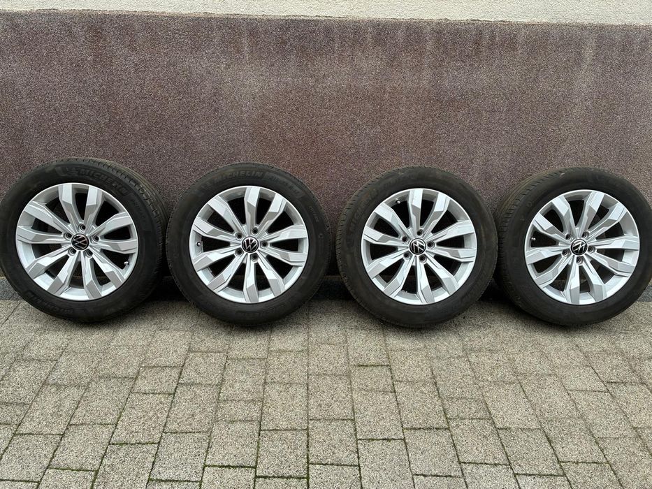 Felgi z oponami VW T-ROC 2GA R17 20R