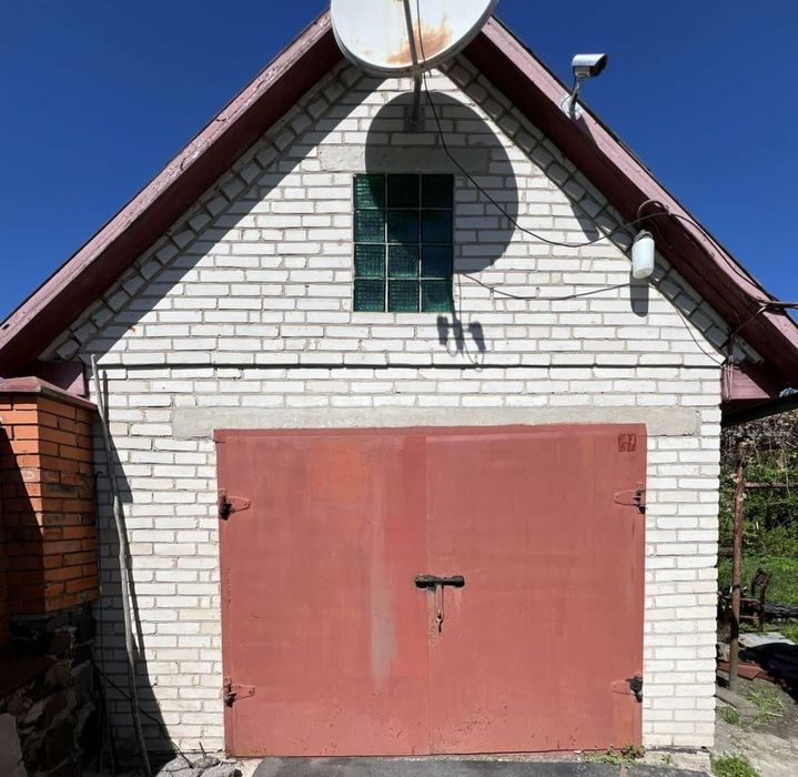 Будинок у місті