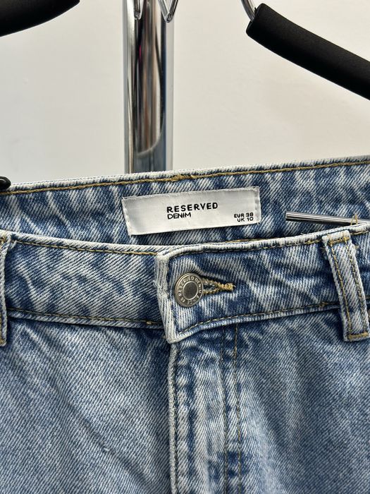 Прямі джинси з розрізами Reserved 38р