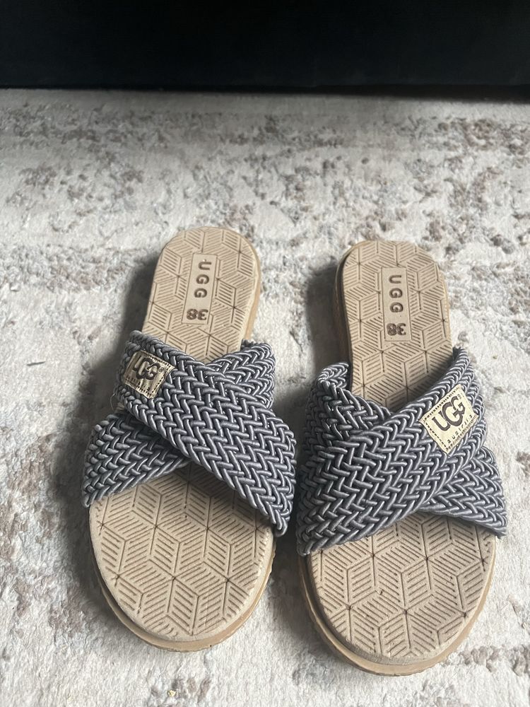 Klapki UGG Australia roz 38