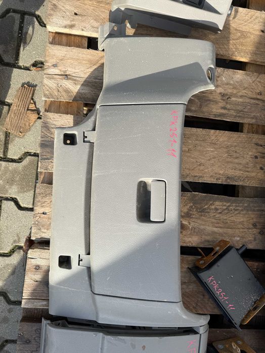 Konsola Nissan Cabstar / Nissan Maxity  KPK251-11