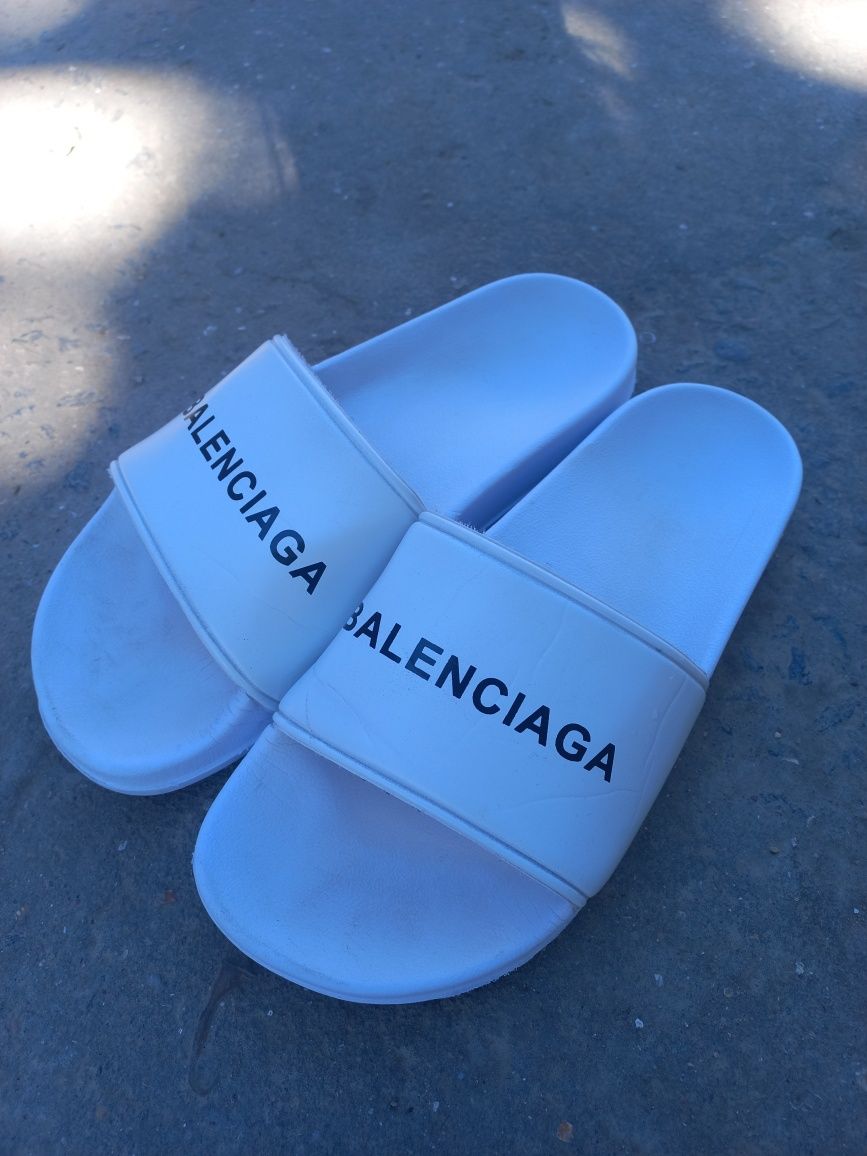 Шлёпки Balenciaga