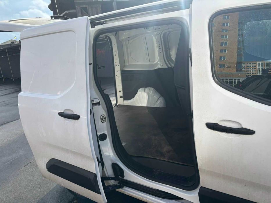 Автомобіль Opel Combo Van