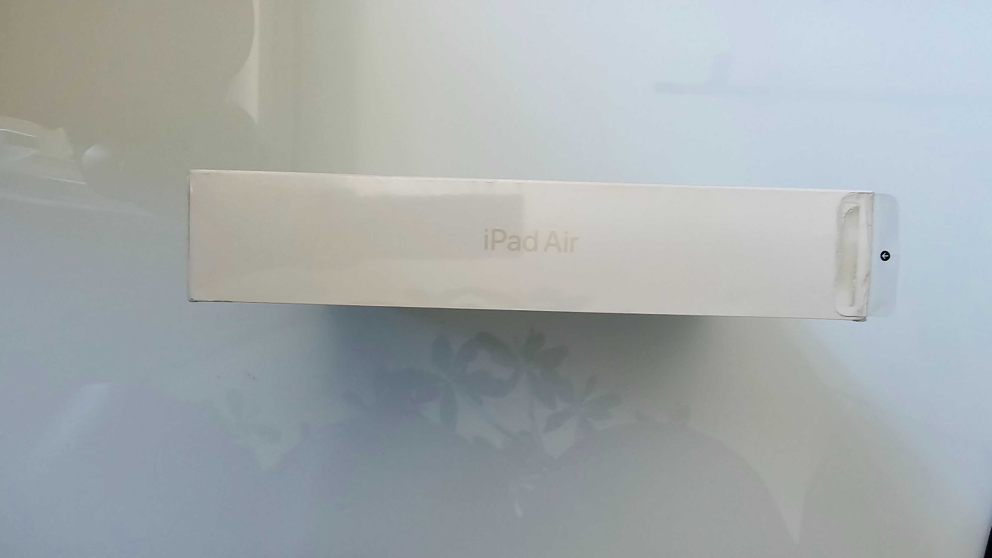 iPad Air 5 gen 256GB Wi-Fi + 5G Starlight
