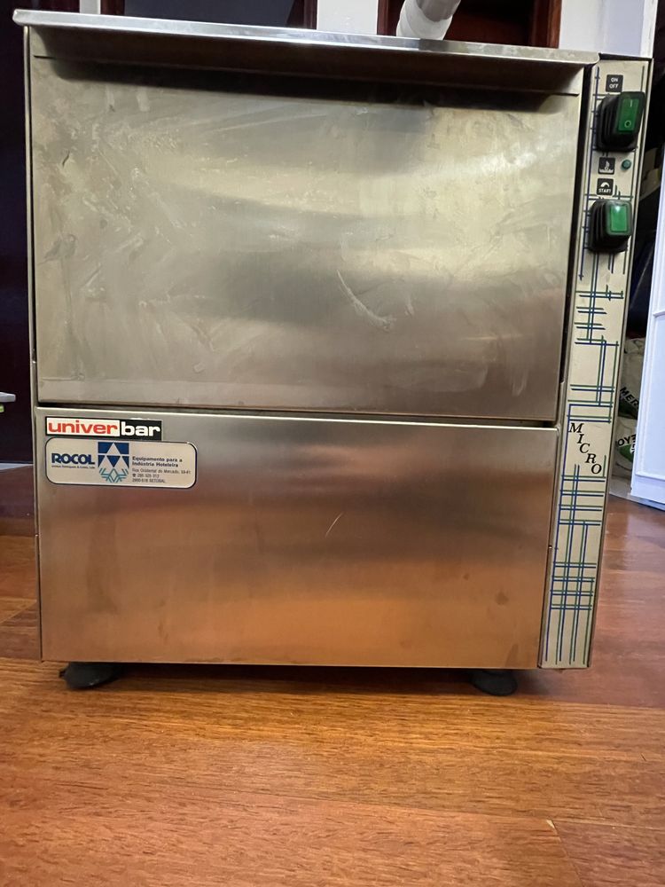 Maquina de lavar louca     univer bar