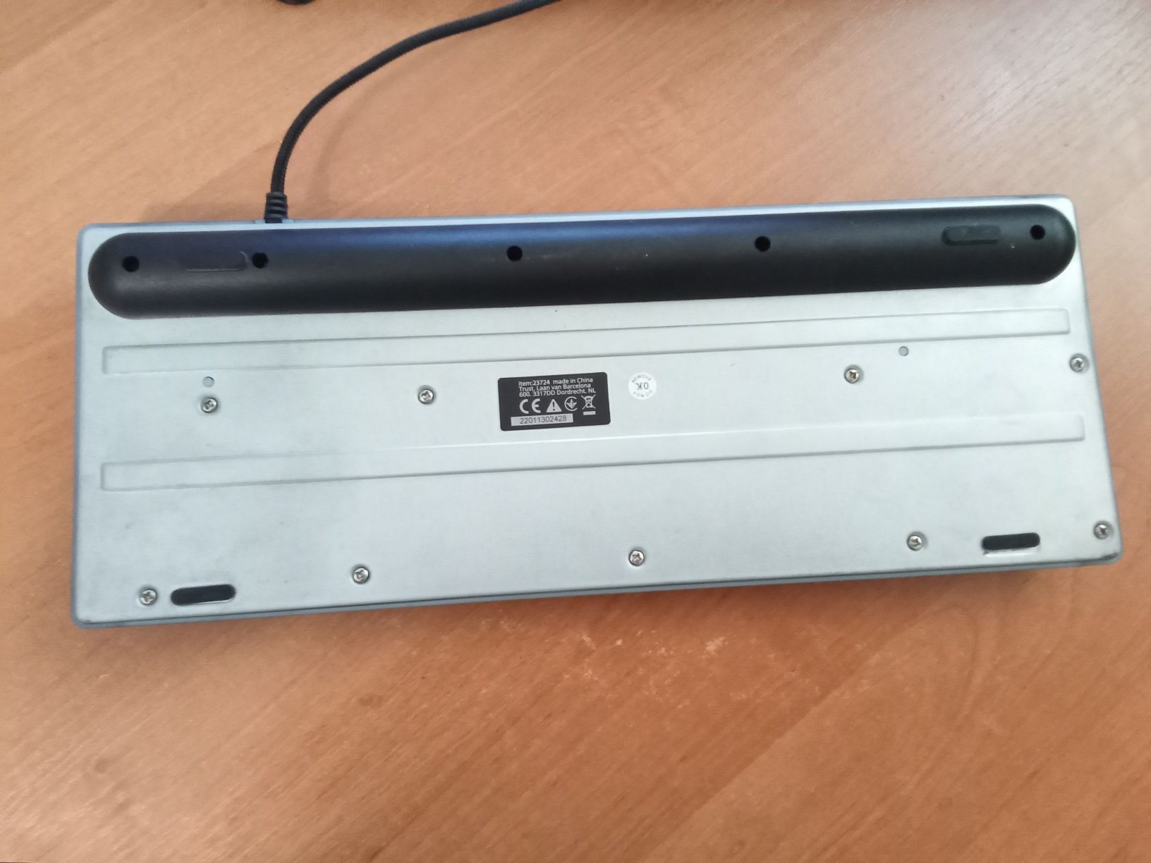 Клавиатура Trust GXT 833 Thado TKL