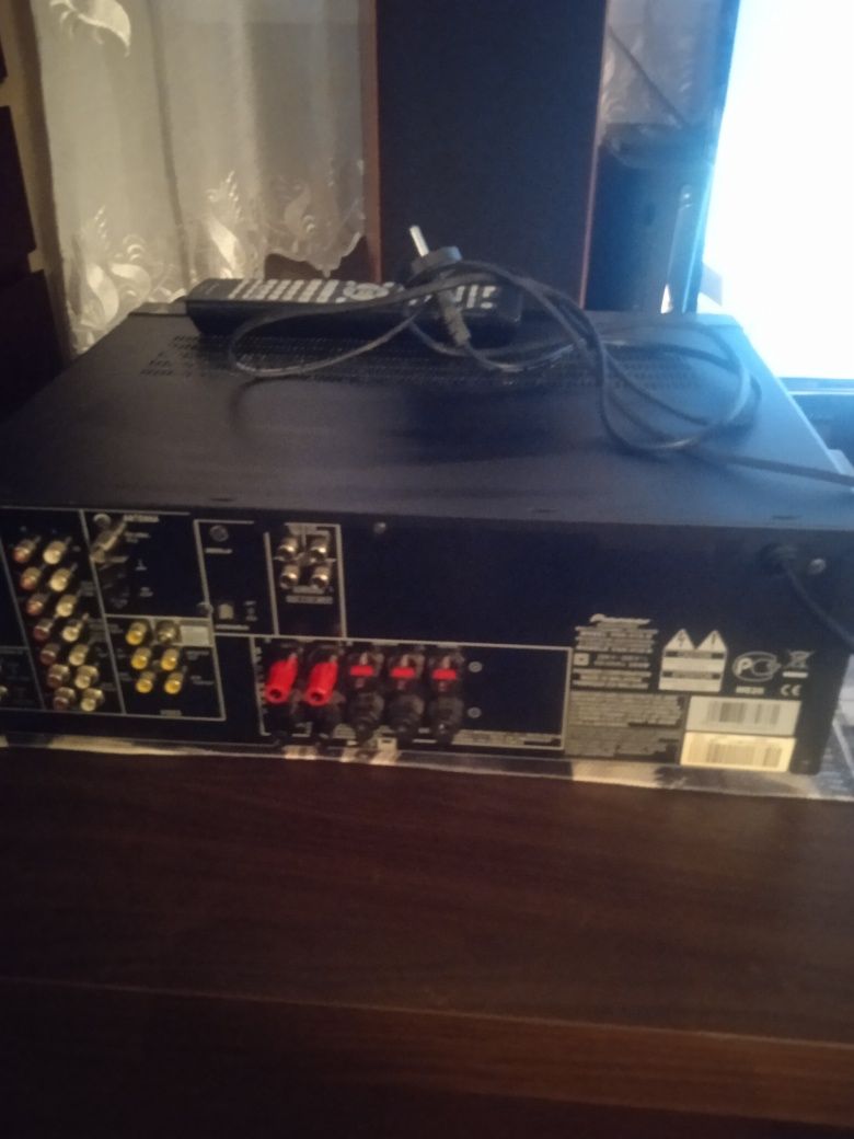 Amplituner Pioneer