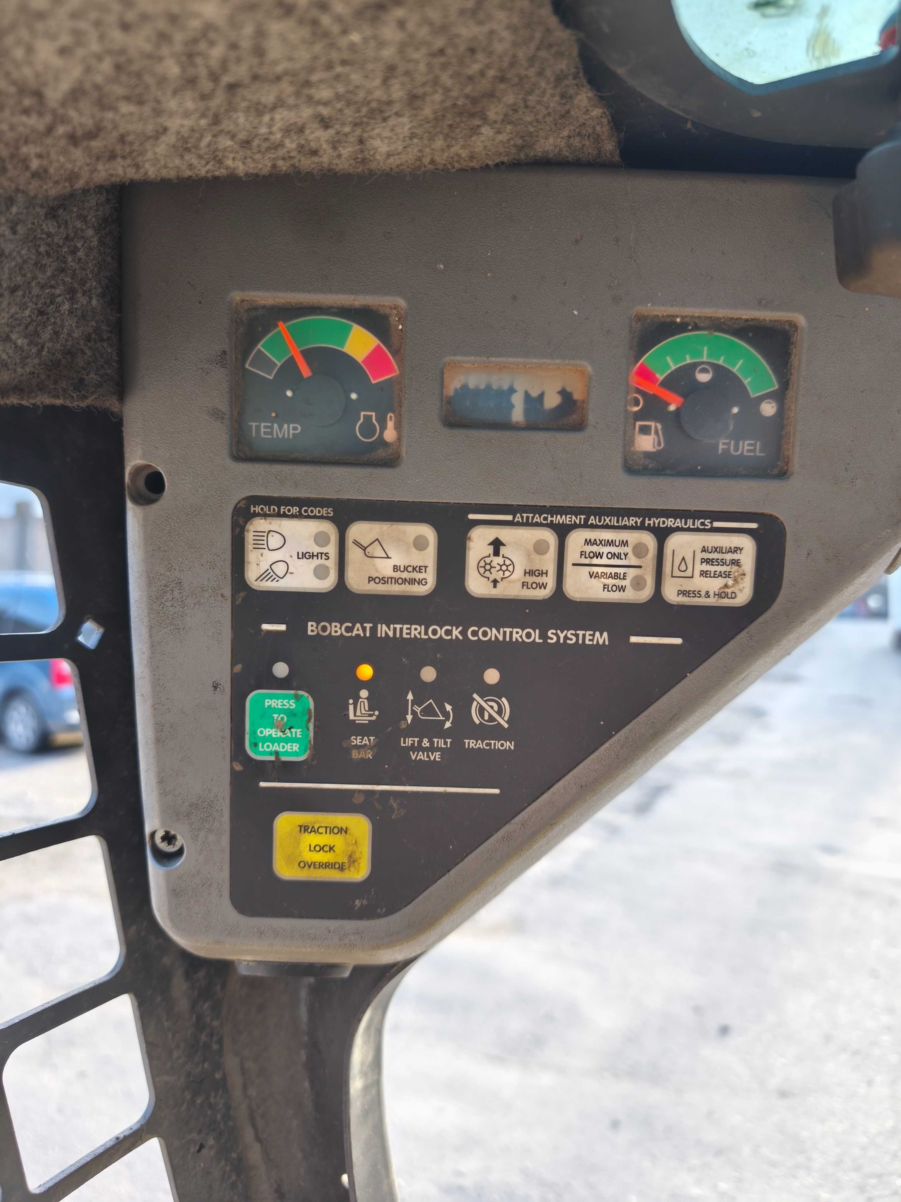 Продам Bobcat S130 б/у 2003 р. 590 кг.