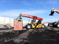 Reachstacker SANY typ SRS45G5 / na placu w Polsce