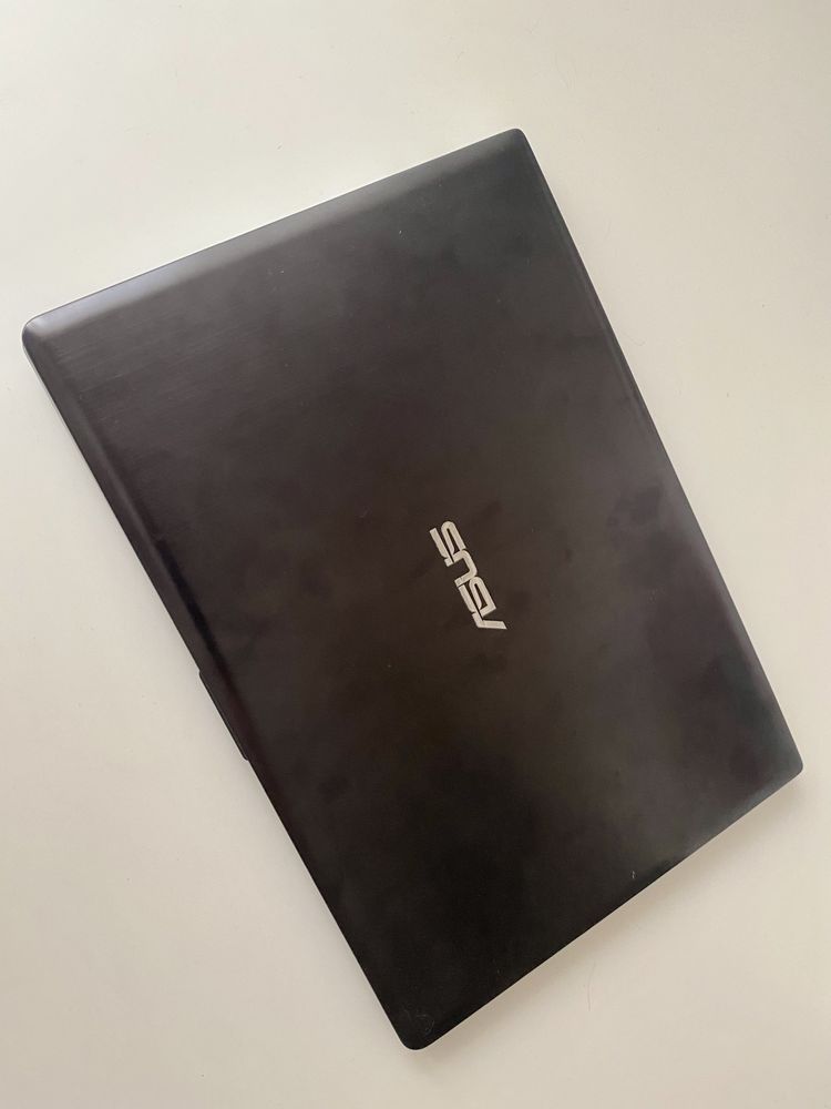 Portátil ASUS I3 6GB